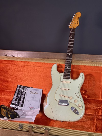 Fender Masterbuilt John Cruz 59 Stratocaster Relic Sonic Blue